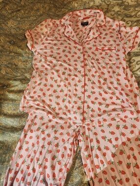 Kate Spade Strawberry Print Pink Short Sleeves Top/pants  Pajama Set XL